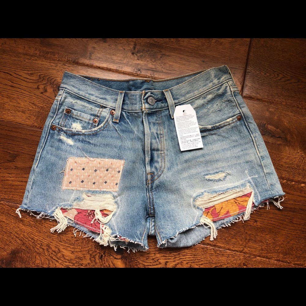 Levis Patch Jean Shorts